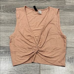 🌷H&M Twist Front Crop Top in Soft Pink